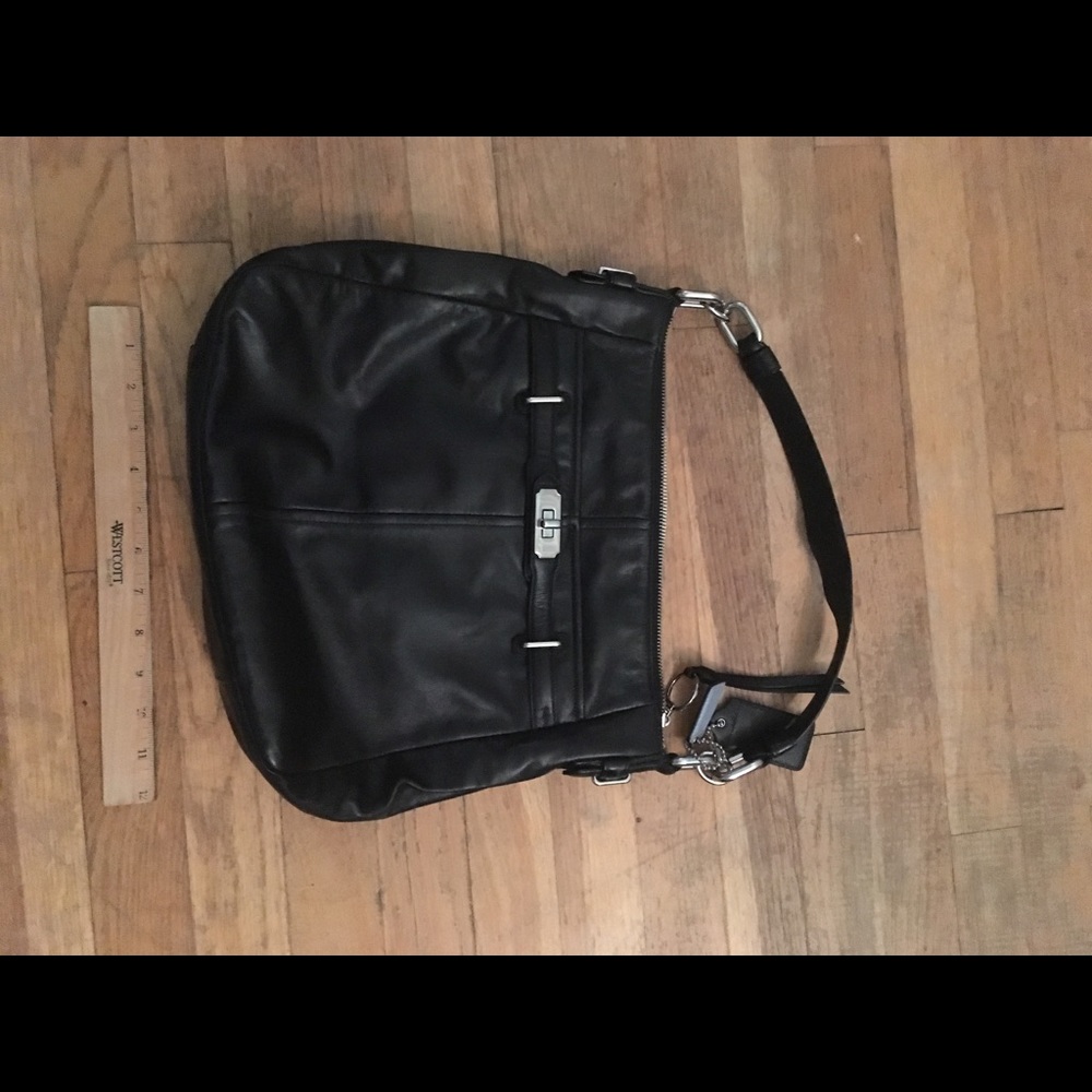 Coach bag! - Picture 2 of 6